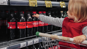 Coca-Cola осталась лидером продаж среди газировки в России